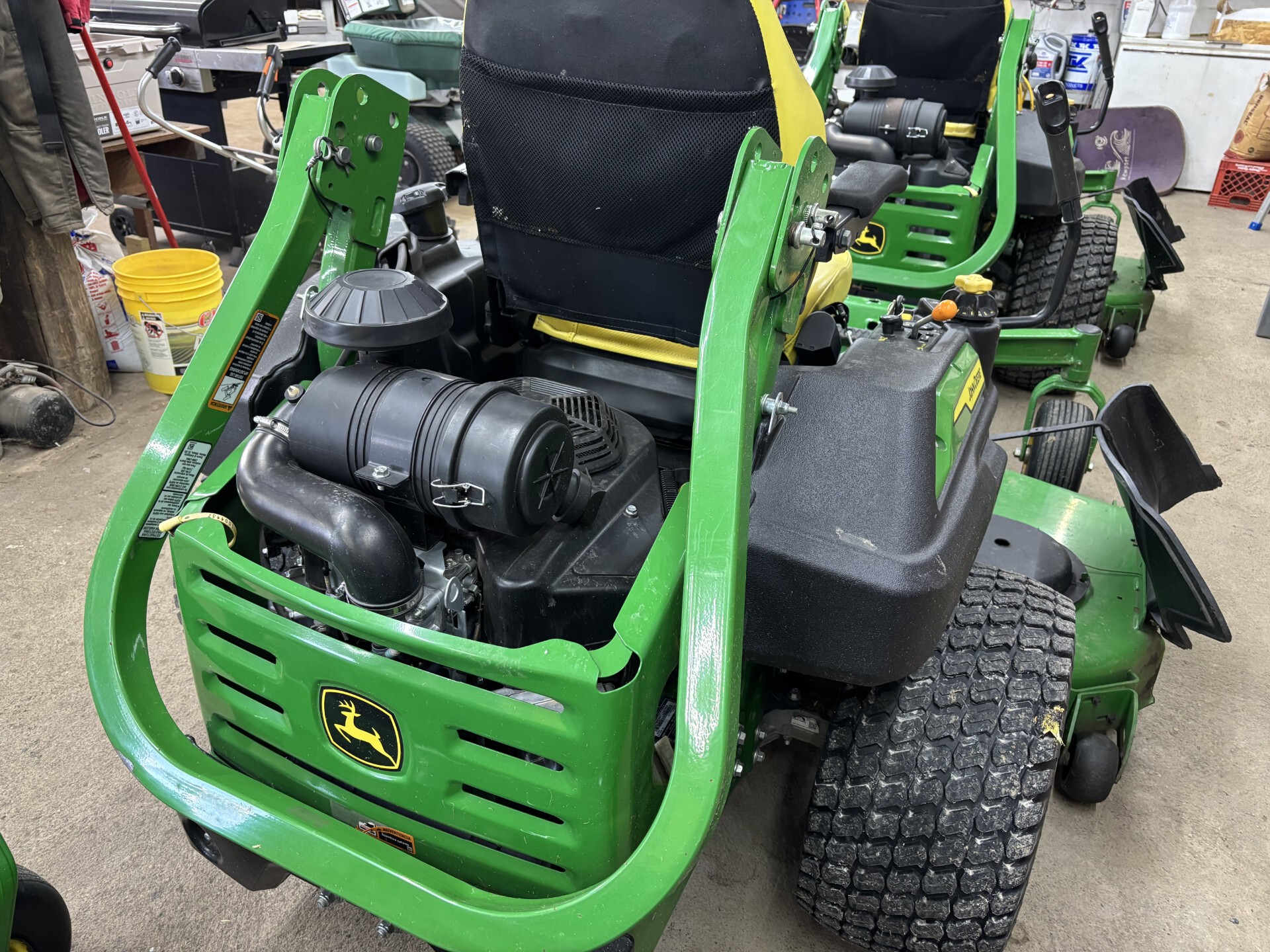 2022 John Deere Z970R Image 3