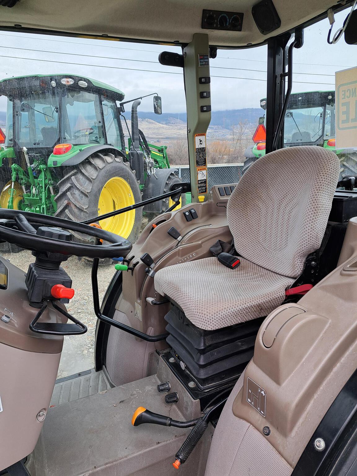 2018 John Deere 5090GN Image 6