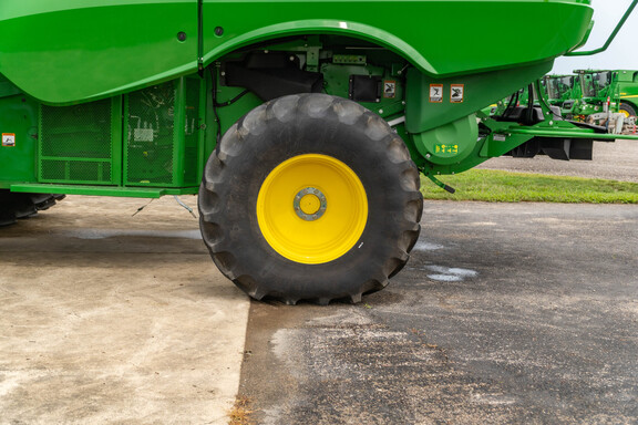 Used 2023 John Deere S770 Combines at Koenig Equipment in Anna, OH - Photo9