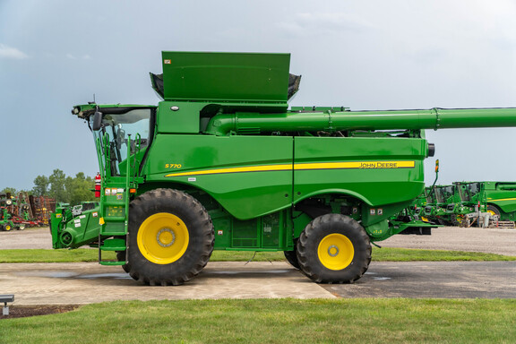 Used 2023 John Deere S770 Combines at Koenig Equipment in Anna, OH - Photo1