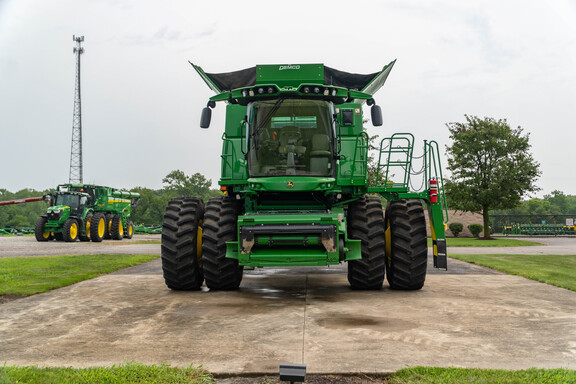 Used 2023 John Deere S770 Combines at Koenig Equipment in Anna, OH - Photo7