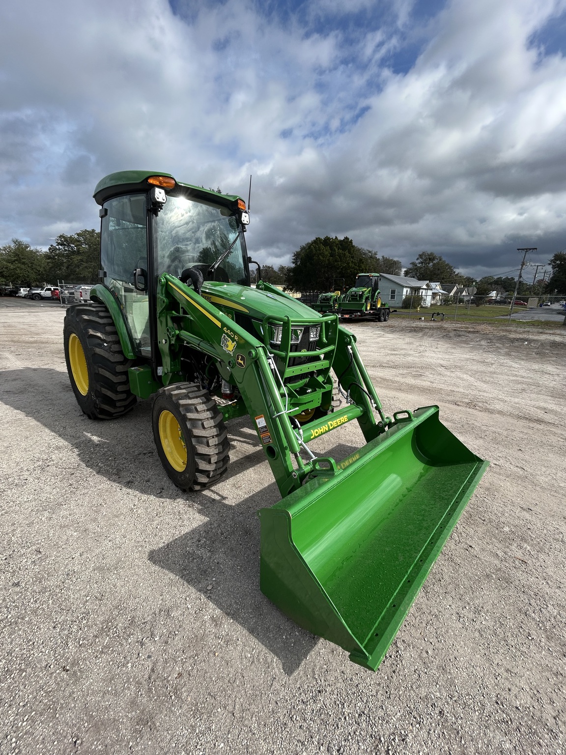 2025 John Deere 4066R Image 2