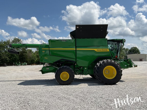 Photo of 2025 John Deere S7 700