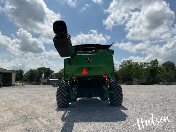 Photo of 2025 John Deere S7 700