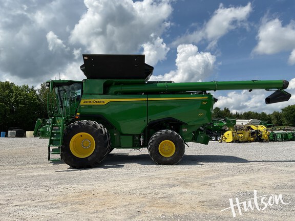 Photo of 2025 John Deere S7 700