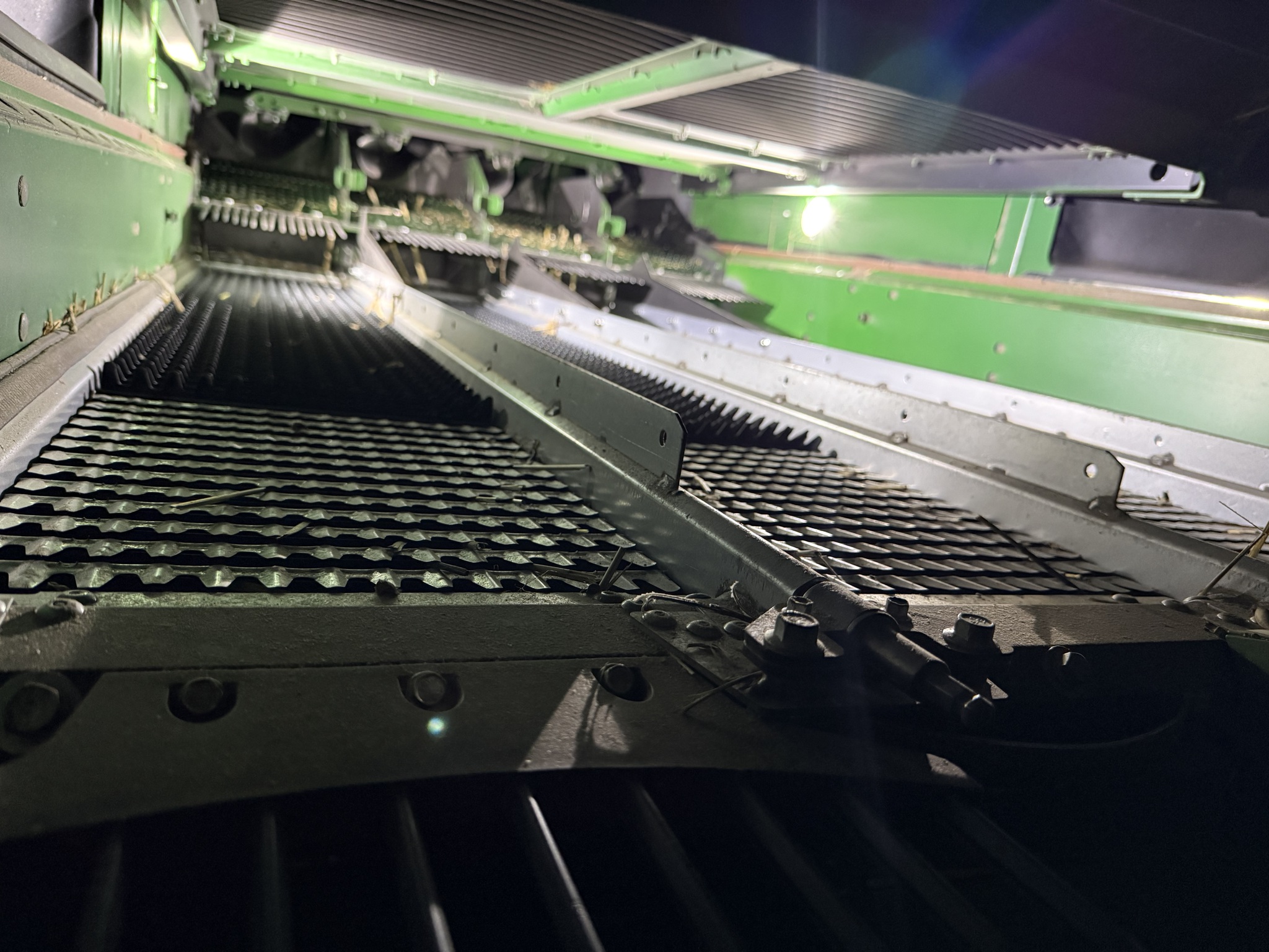 2024 John Deere S780 Image 8