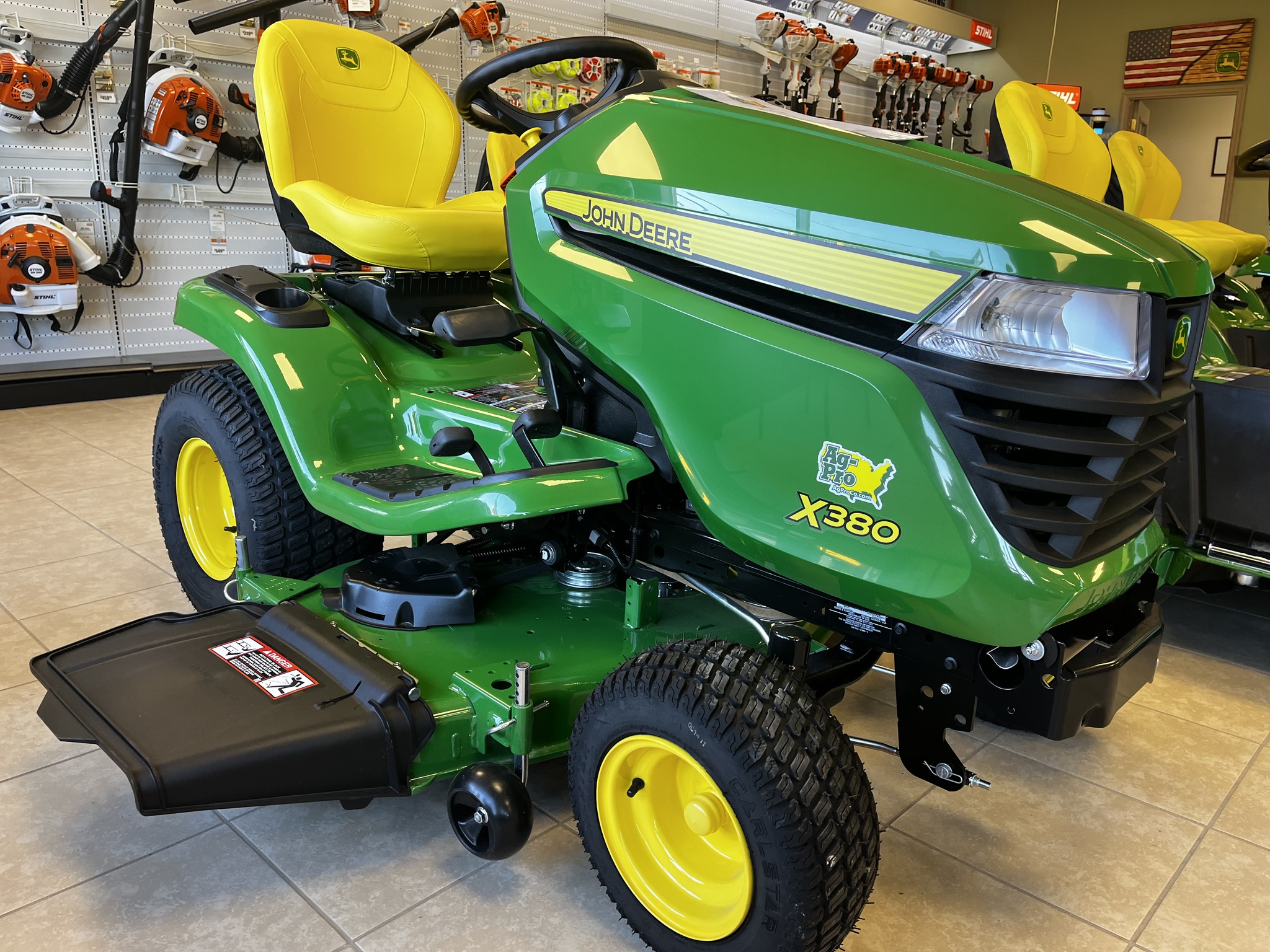 2024 John Deere x380 Image 1