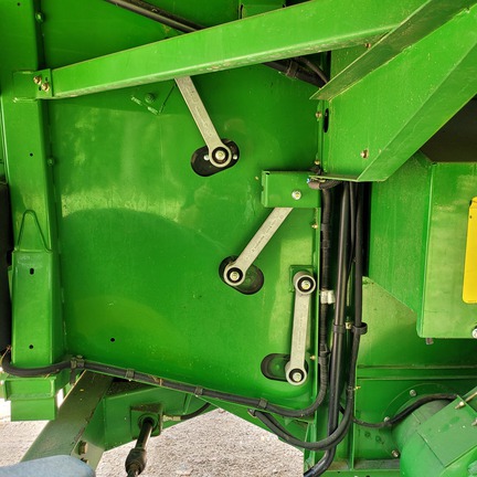 2008 John Deere 9570 STS (8th thumbnail)