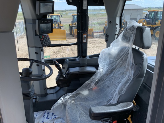 2024 John Deere 544 P