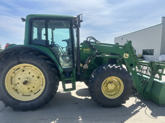 2005 John Deere 6420 (4th thumbnail)