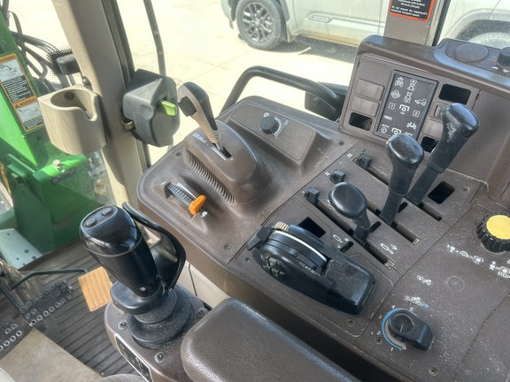2005 John Deere 6420 (13th thumbnail)