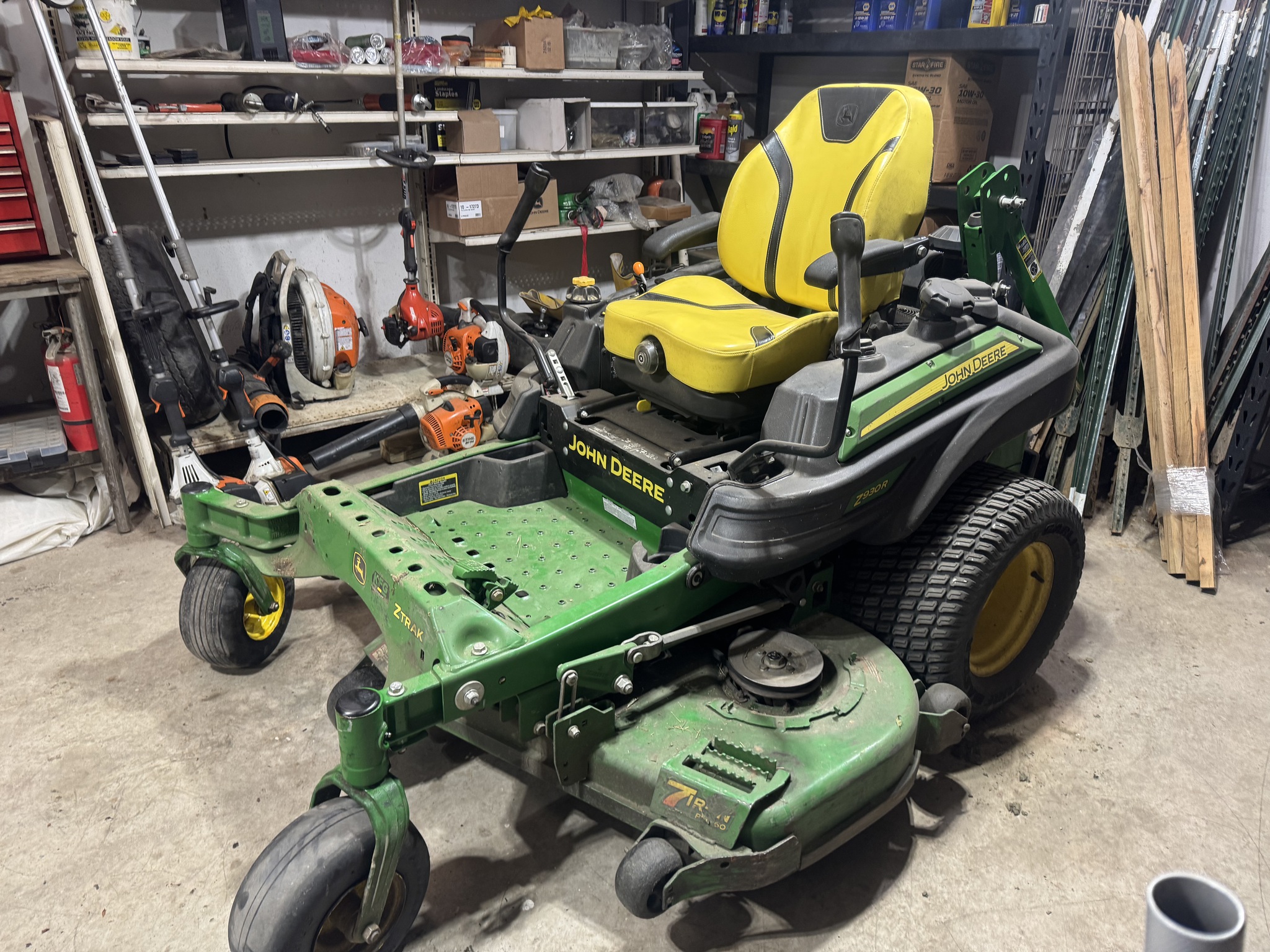 2018 John Deere Z930R Image 1