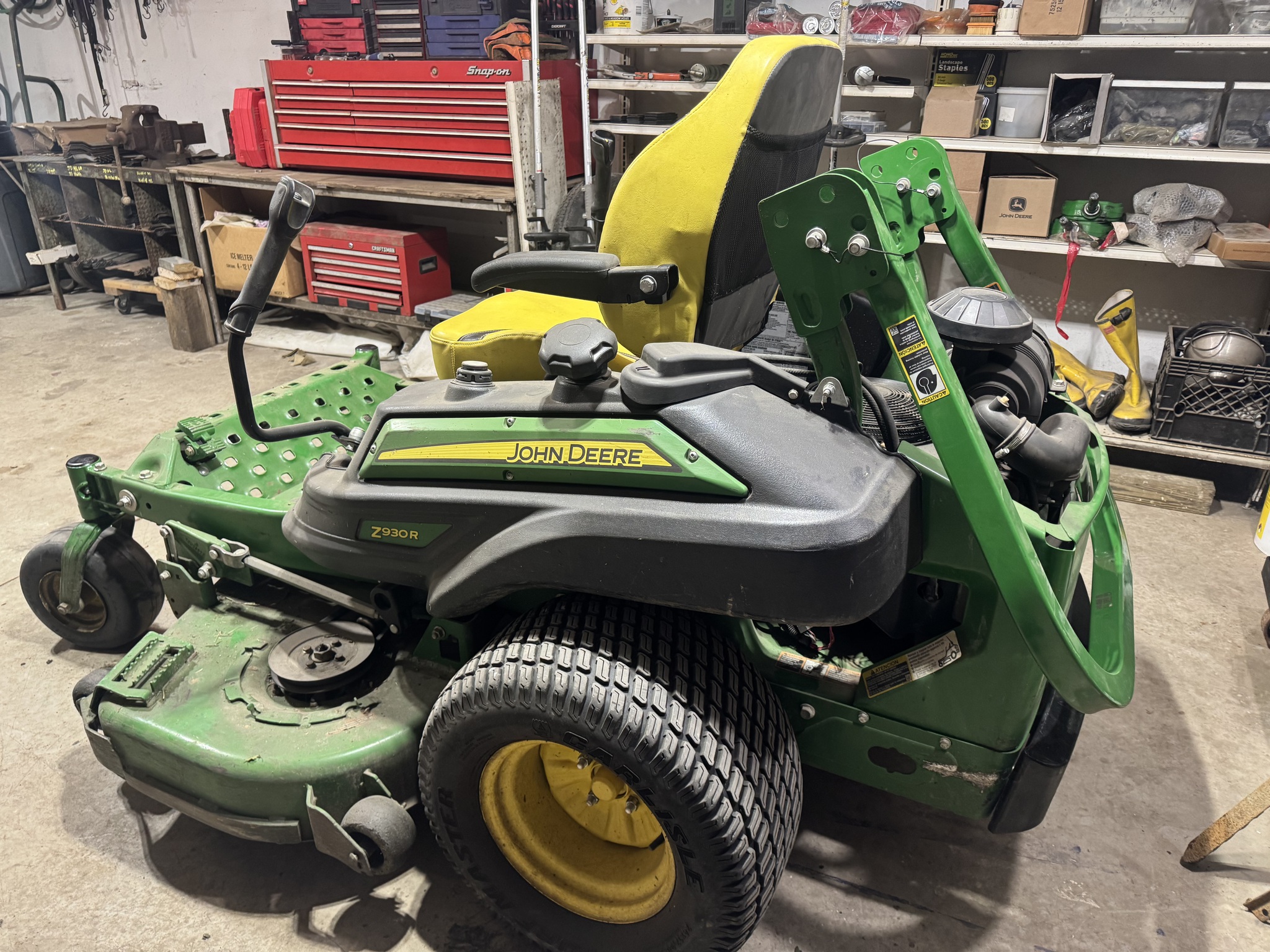 2018 John Deere Z930R Image 3