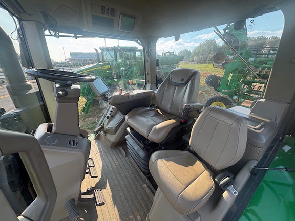2021 John Deere 8R 310