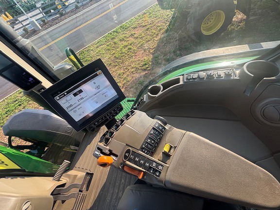 2021 John Deere 8R 310