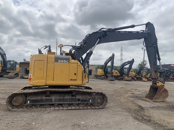 2021 John Deere 245G LC