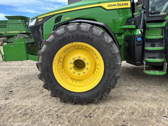 2025 John Deere 8R 410 - Photo9