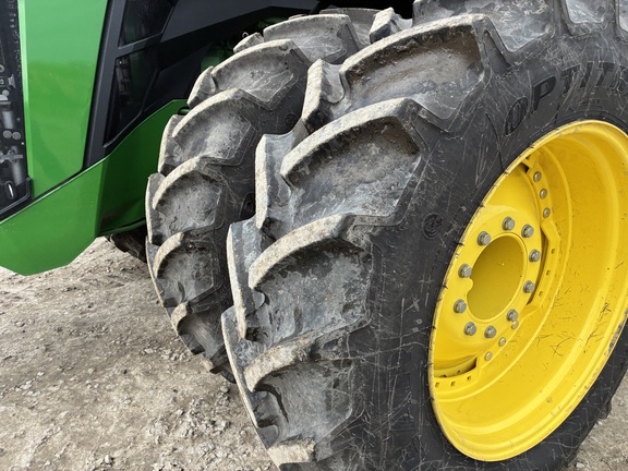 2025 John Deere 8R 410 - Photo11