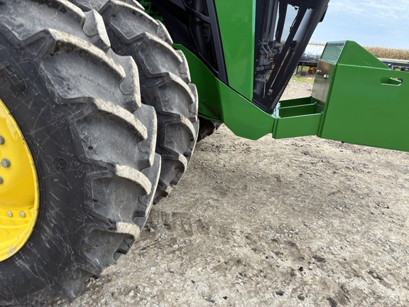 2025 John Deere 8R 410 - Photo15