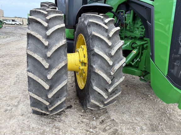 2025 John Deere 8R 410 - Photo16