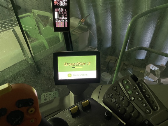 Used 2013 John Deere S670 Combines at Horizon Ag & Turf in St. Paul, AB - Photo9