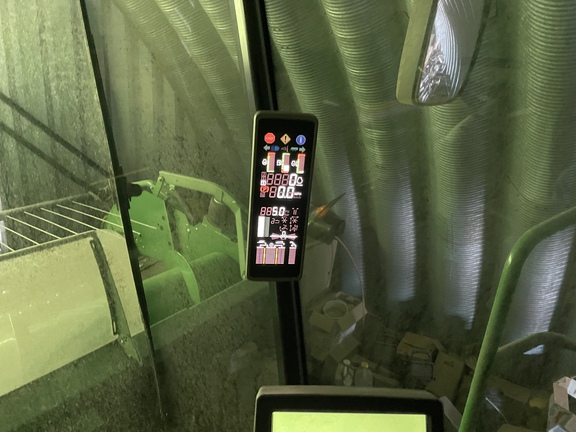 Used 2013 John Deere S670 Combines at Horizon Ag & Turf in St. Paul, AB - Photo10