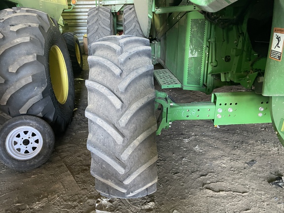 Used 2013 John Deere S670 Combines at Horizon Ag & Turf in St. Paul, AB - Photo13