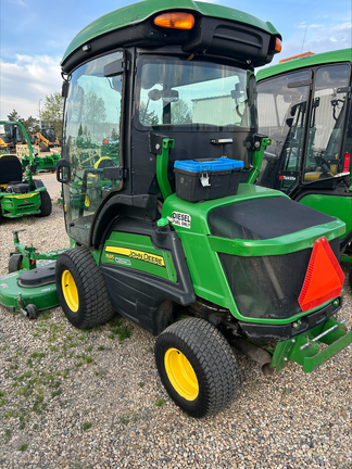 Used 2022 John Deere 1585 Commercial Front Mowers at Horizon Ag & Turf in Edmonton West, AB - Photo2
