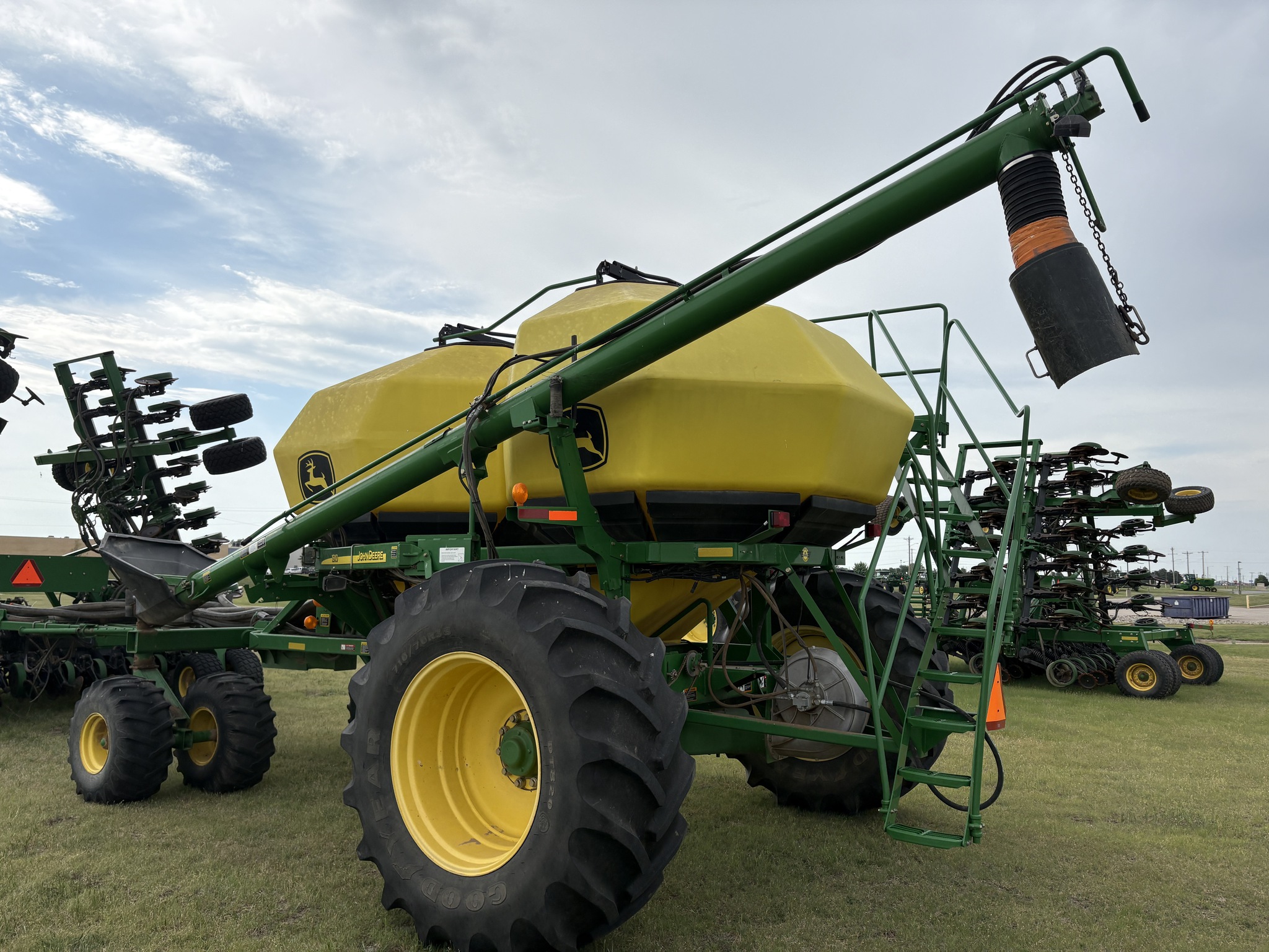 2009 John Deere 1890 Image 8