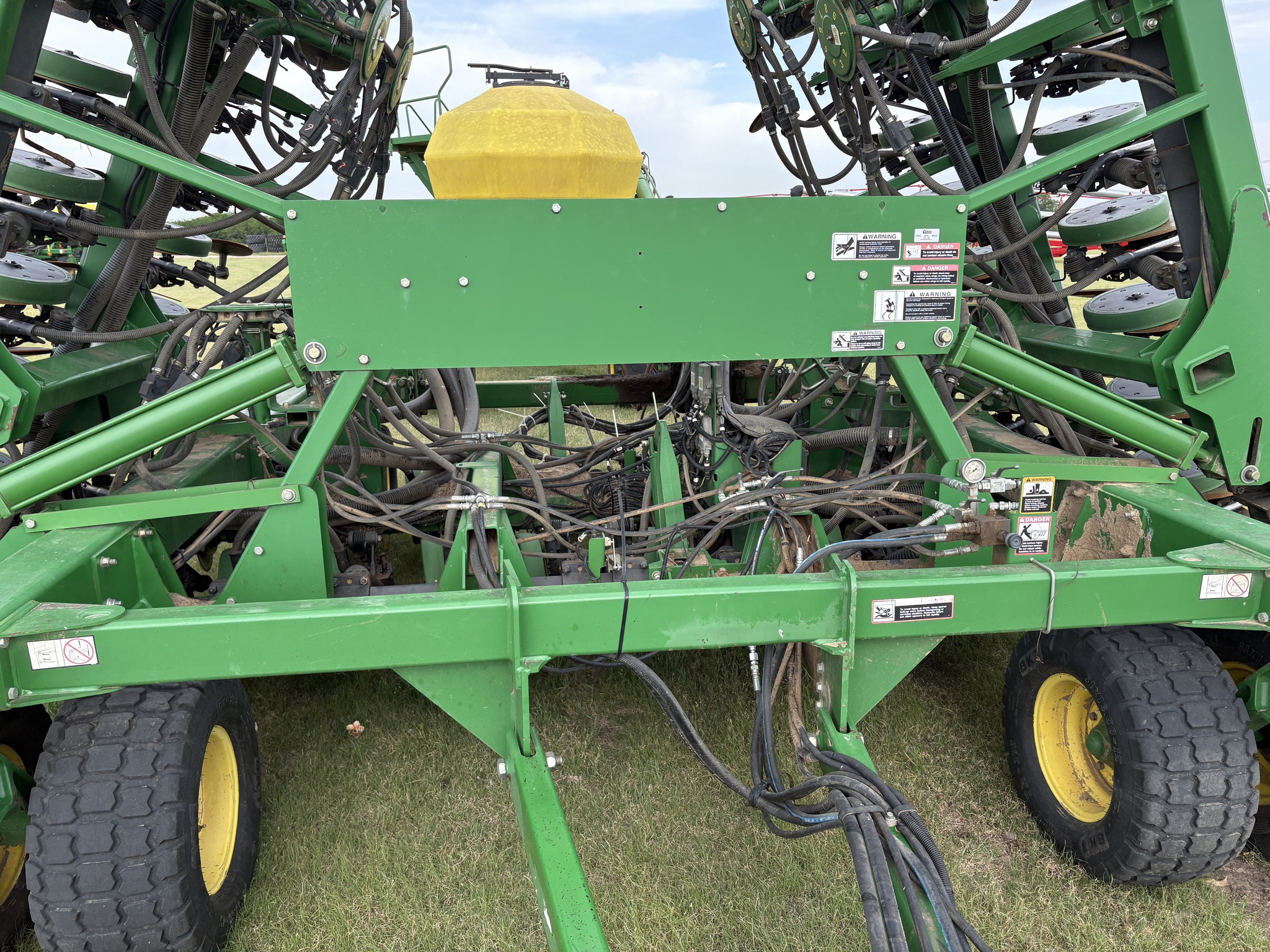 2009 John Deere 1890 Image 10