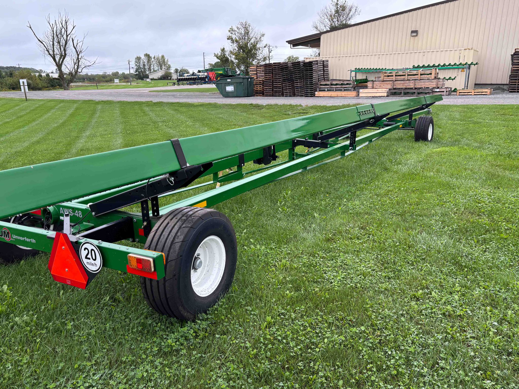 Used  Unverferth AWS-48 Header carts at Koenig Equipment in Oxford, OH - PhotoXL4