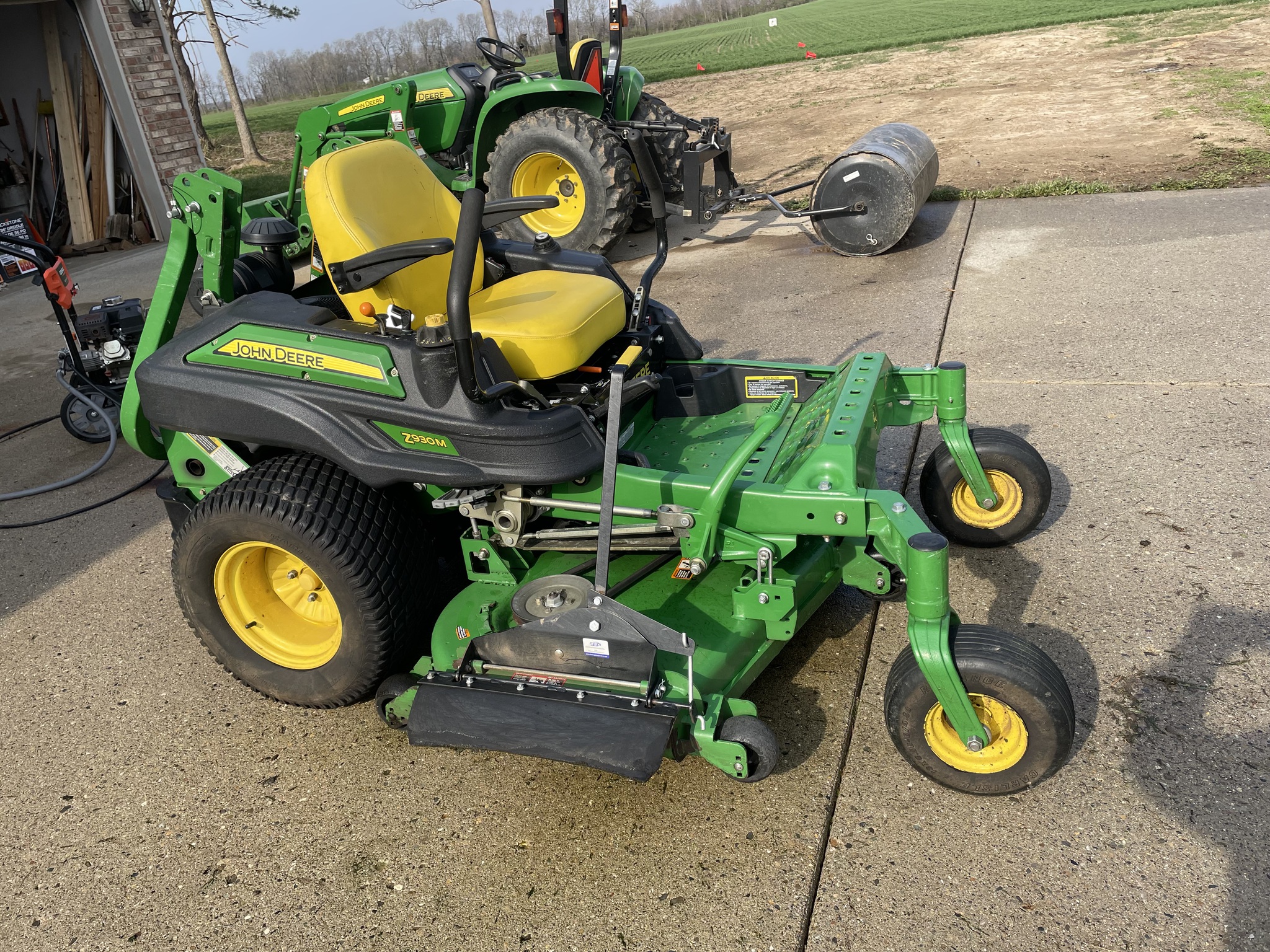 2013 John Deere Z930M Image 2