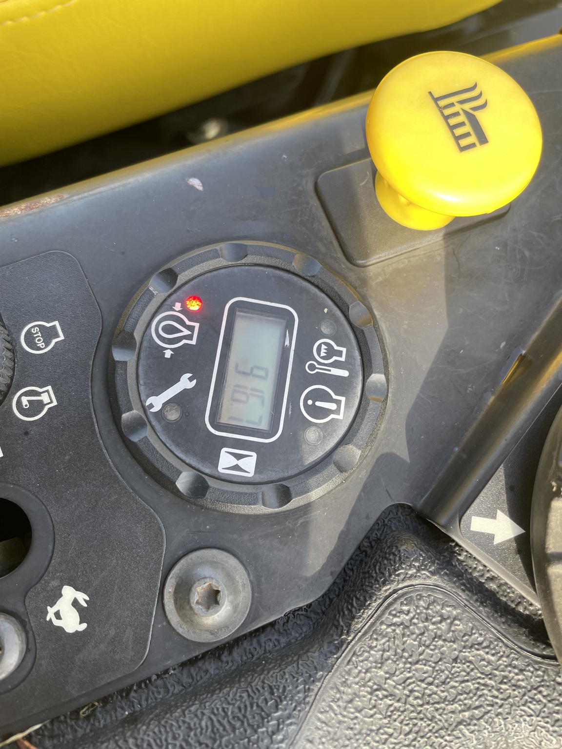 2013 John Deere Z930M Image 5