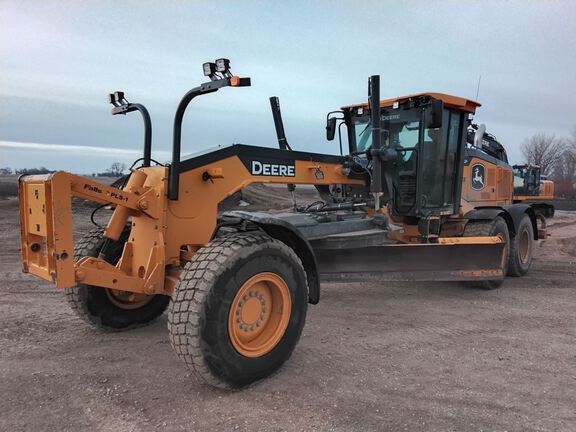 Photo of a 2021 John Deere 772G