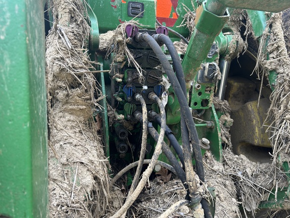 Photo of 2014 John Deere 8335R