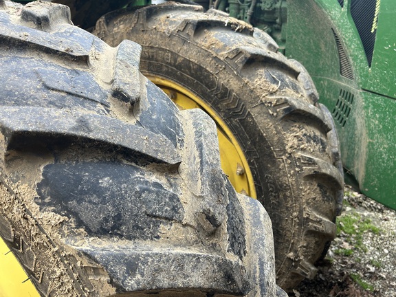 Photo of 2014 John Deere 8335R
