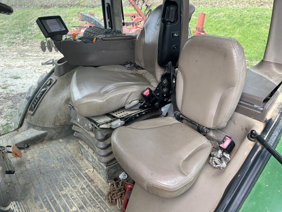 Photo of 2014 John Deere 8335R