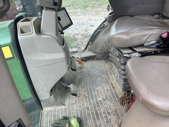 Photo of 2014 John Deere 8335R