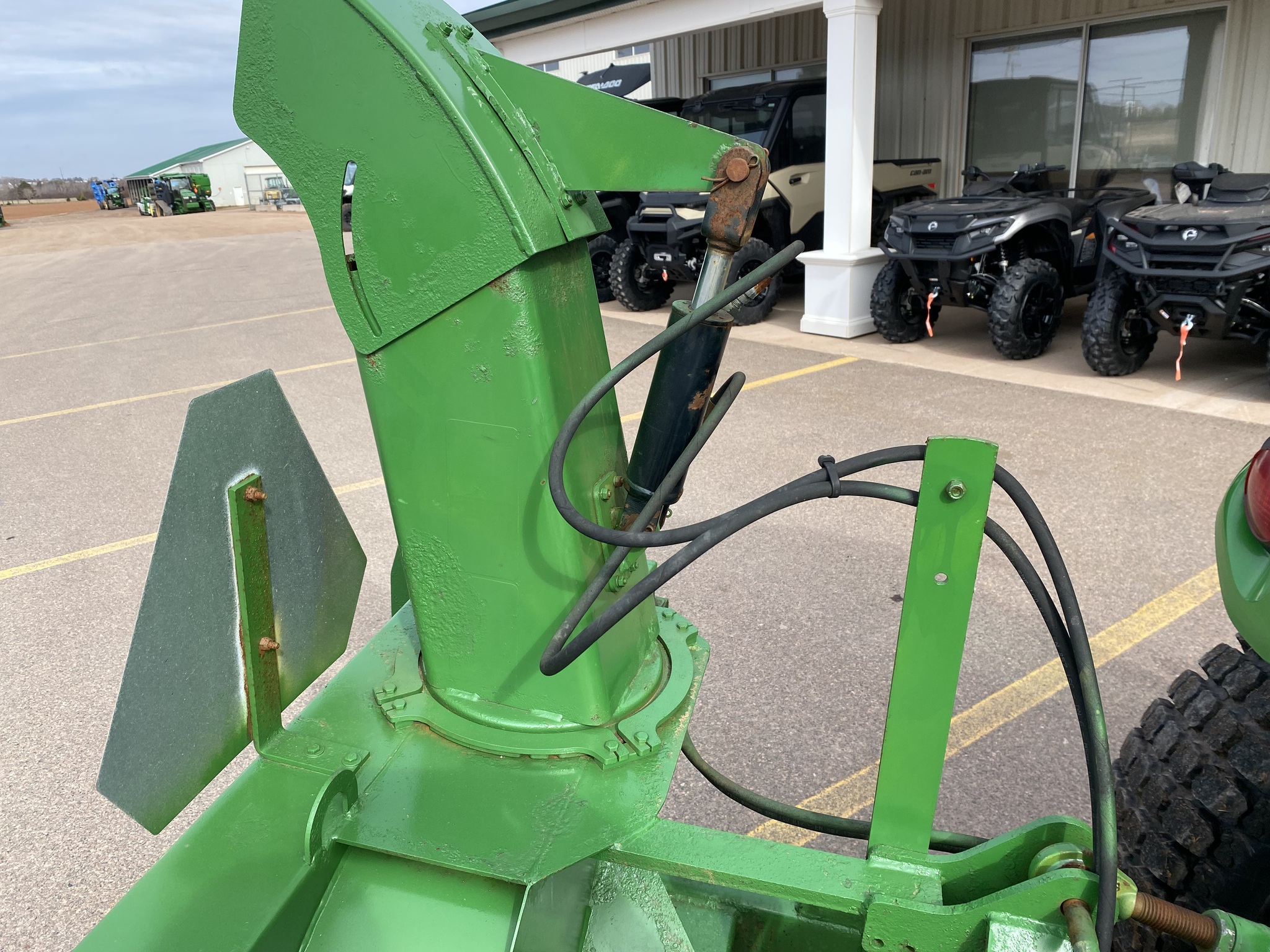 2018 John Deere 3039R Image 8