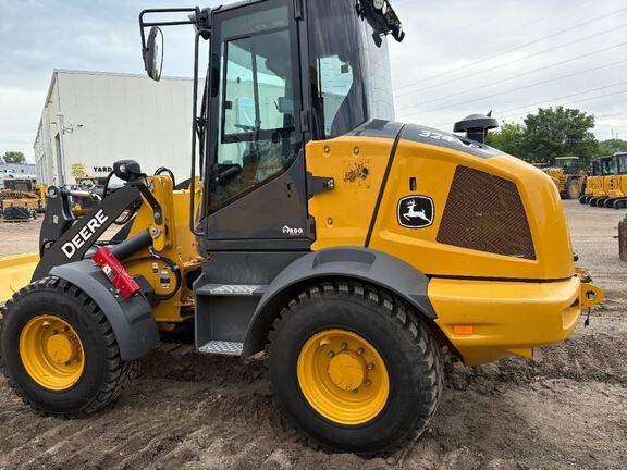 2024 John Deere 324P