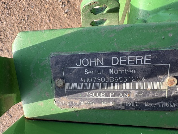  John Deere 7300 - Photo12