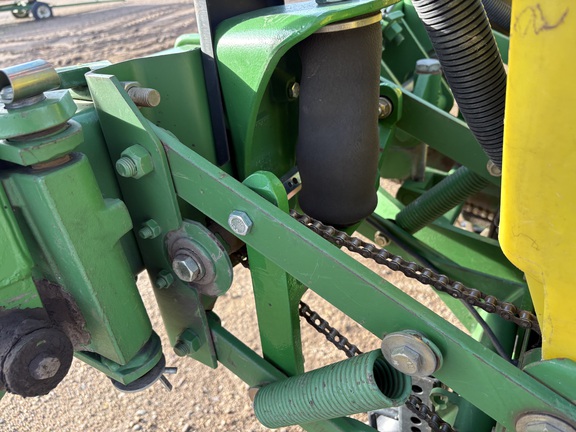  John Deere 7300 - Photo10