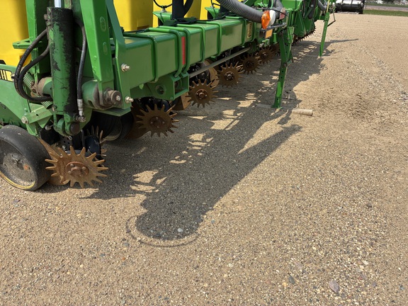 1994 John Deere 7300 - Photo15