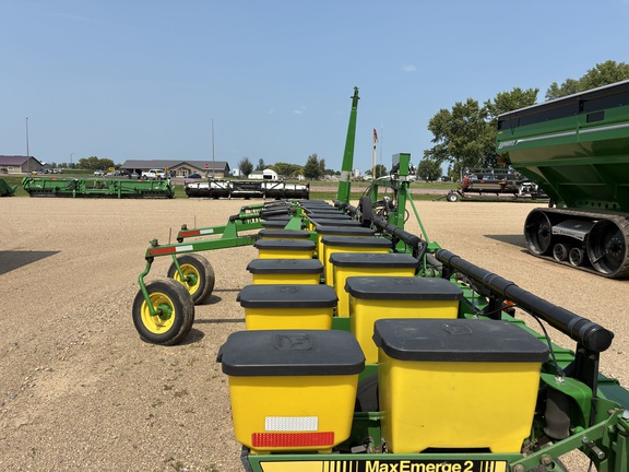 1994 John Deere 7300 - Photo17