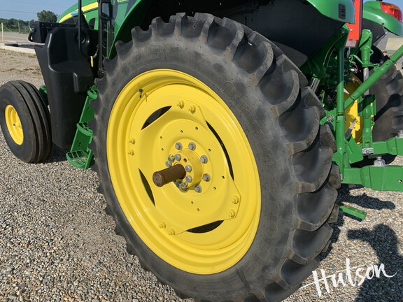 Photo of 2024 John Deere 6110M