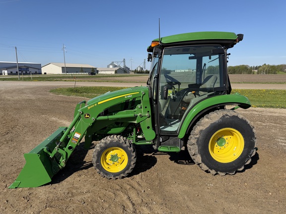 2026 John Deere 3039R - Photo6