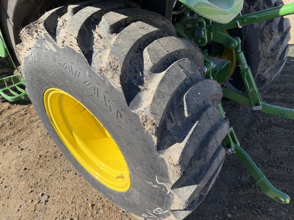 2026 John Deere 3039R - Photo14