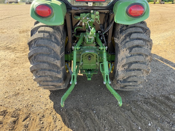 2026 John Deere 3039R - Photo23