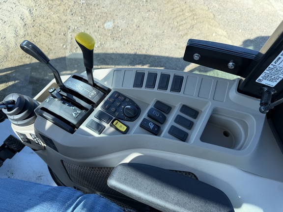 2026 John Deere 3039R - Photo32