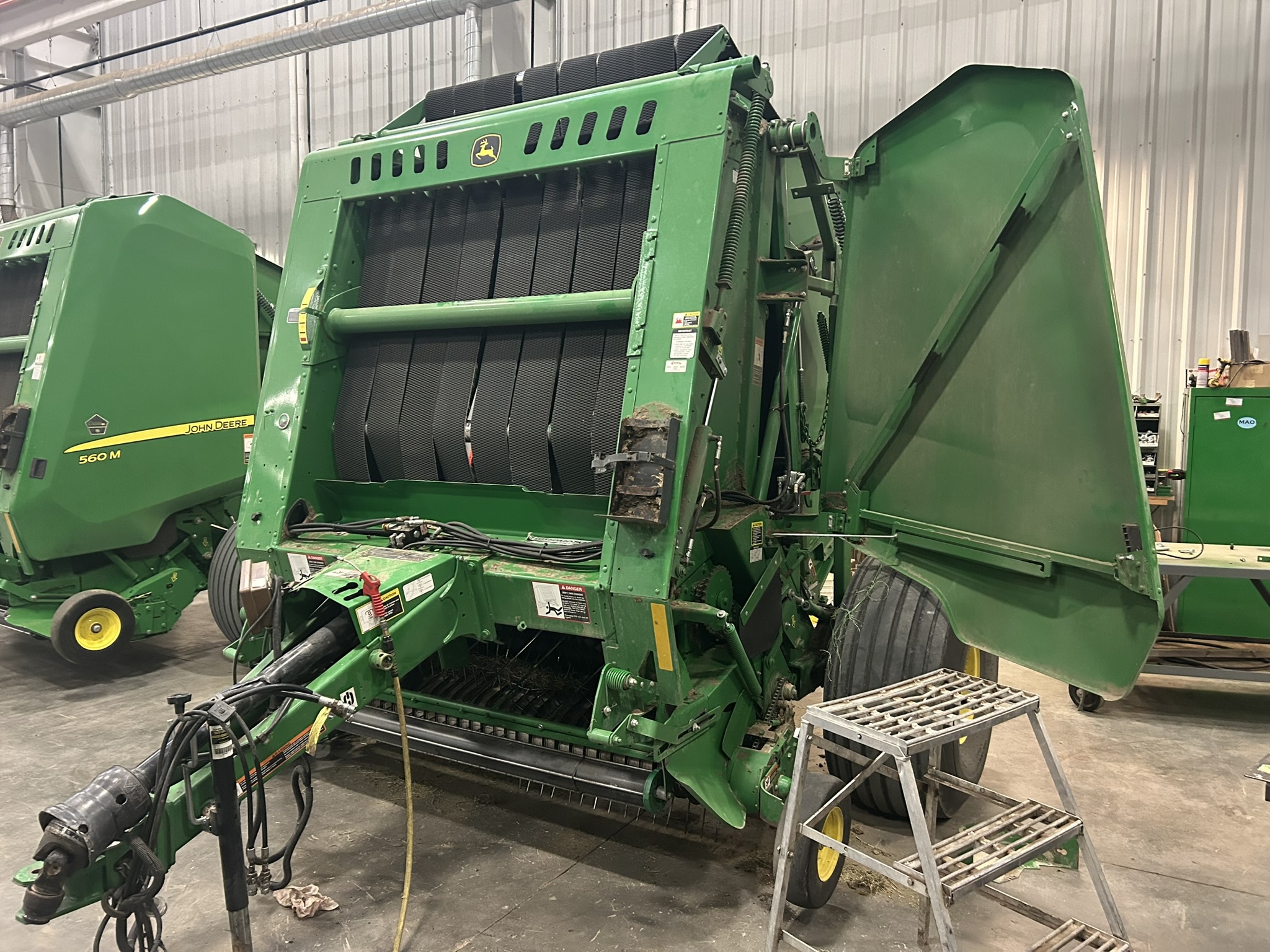2019 John Deere 560M Image 1
